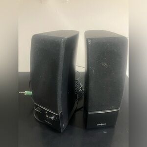 Insignia speakers 🔊